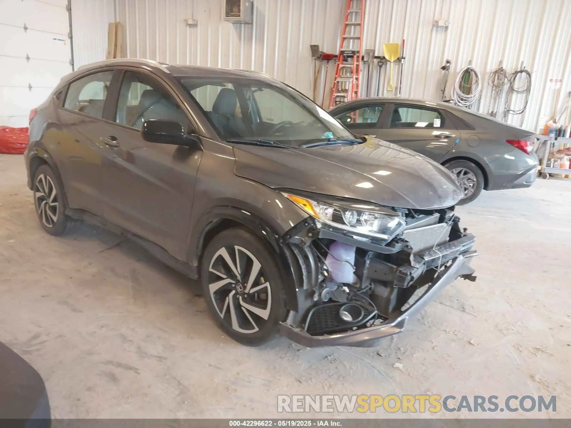1 Photograph of a damaged car 3CZRU6H18KG706038 HONDA HR-V 2019