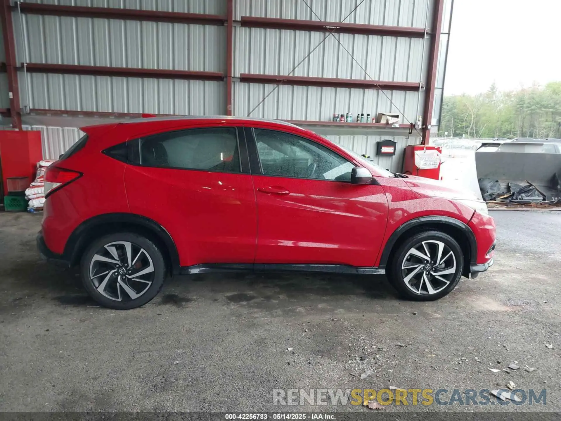 13 Photograph of a damaged car 3CZRU6H18KG708677 HONDA HR-V 2019