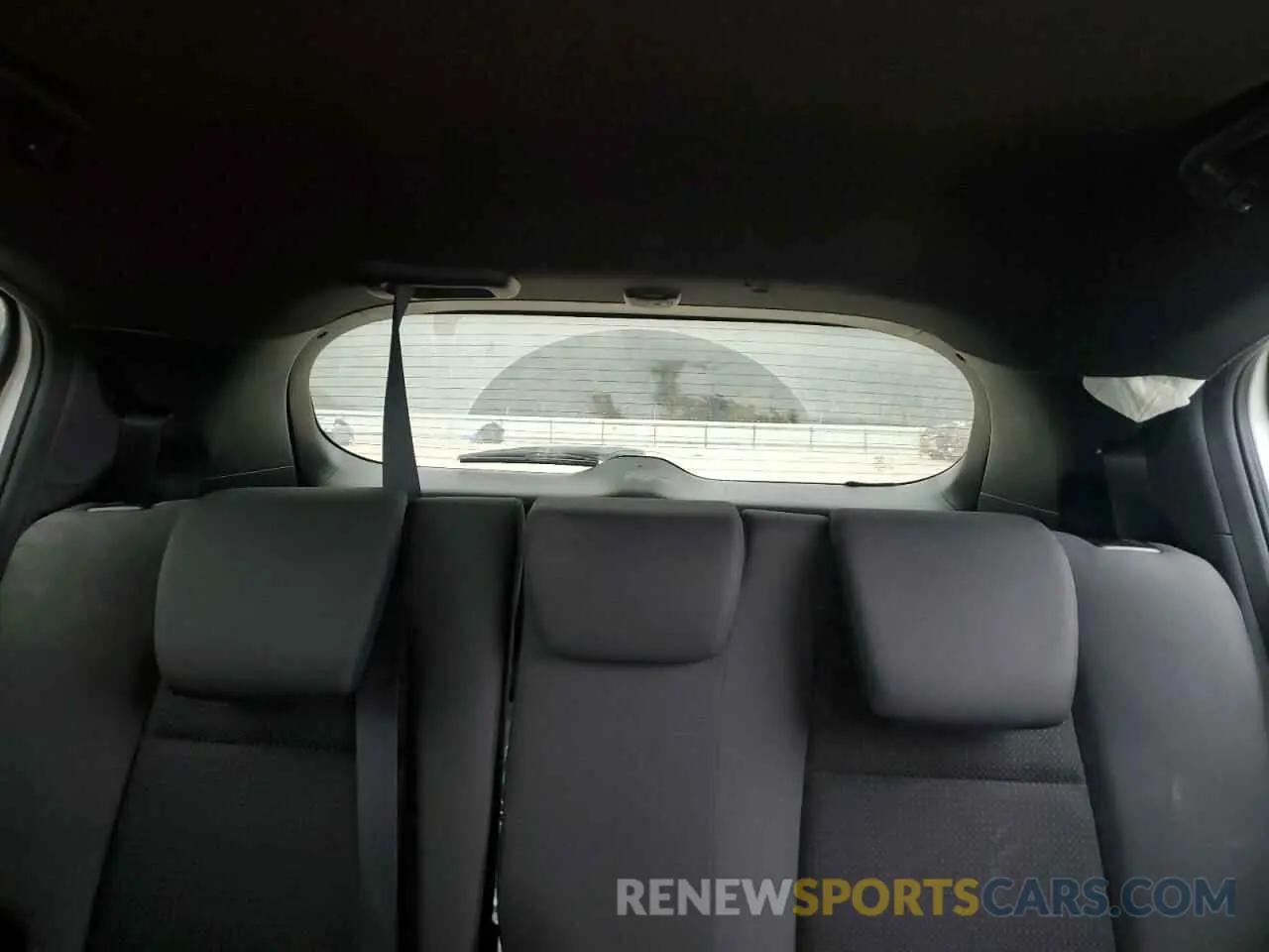 10 Photograph of a damaged car 3CZRU6H18KM706204 HONDA HR-V 2019