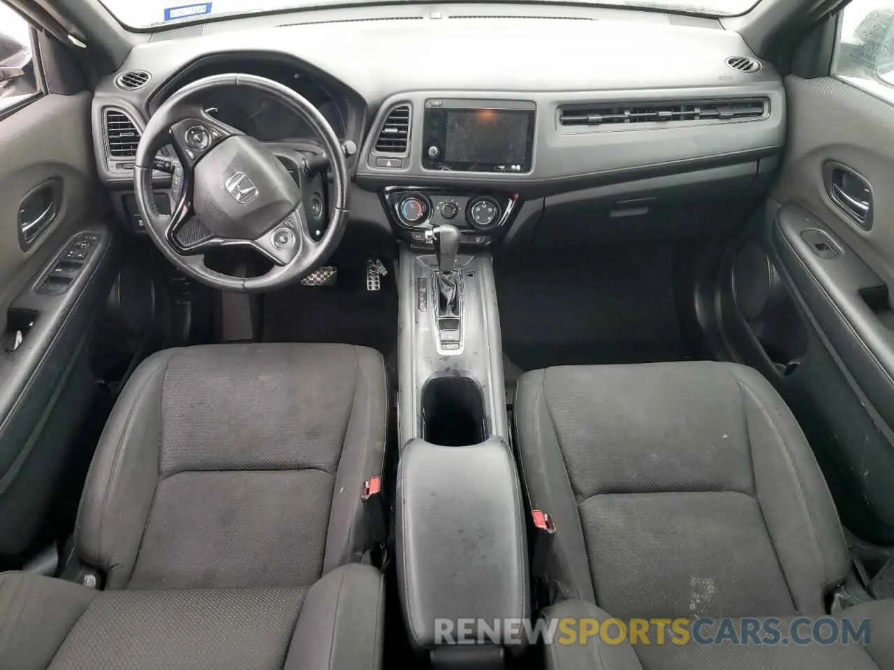8 Photograph of a damaged car 3CZRU6H18KM706204 HONDA HR-V 2019