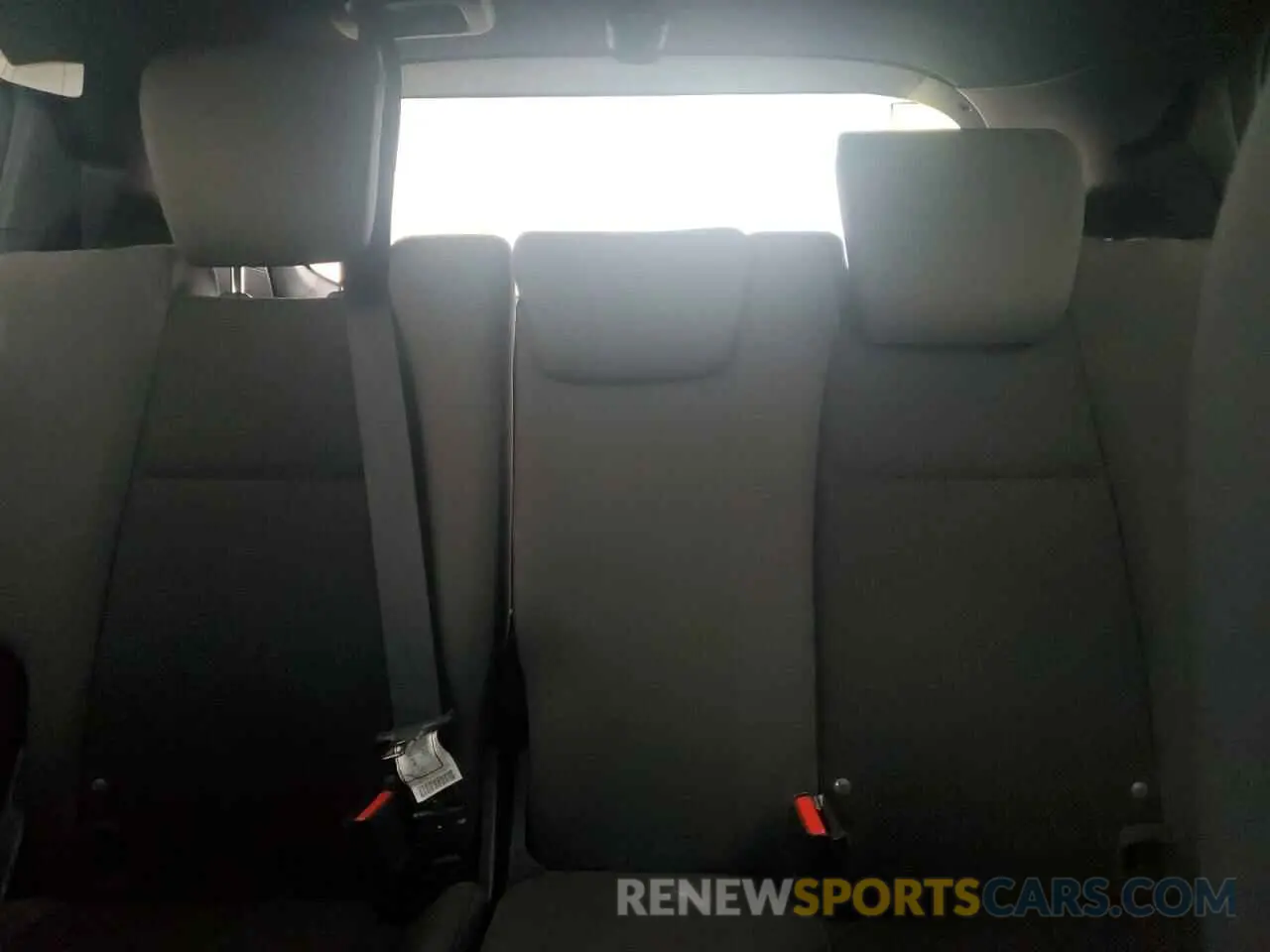 10 Photograph of a damaged car 3CZRU6H18KM729983 HONDA HR-V 2019