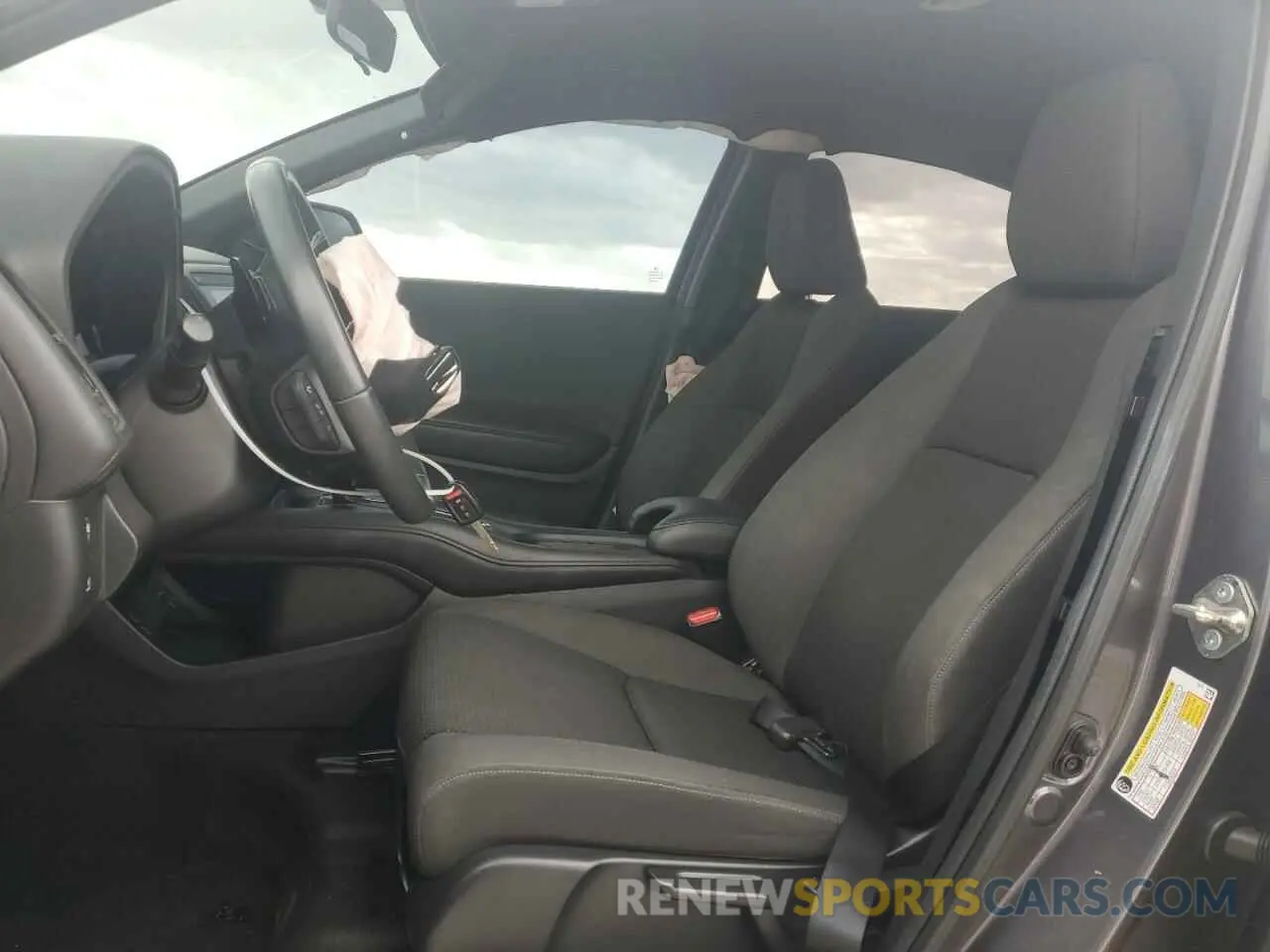 7 Photograph of a damaged car 3CZRU6H18KM729983 HONDA HR-V 2019