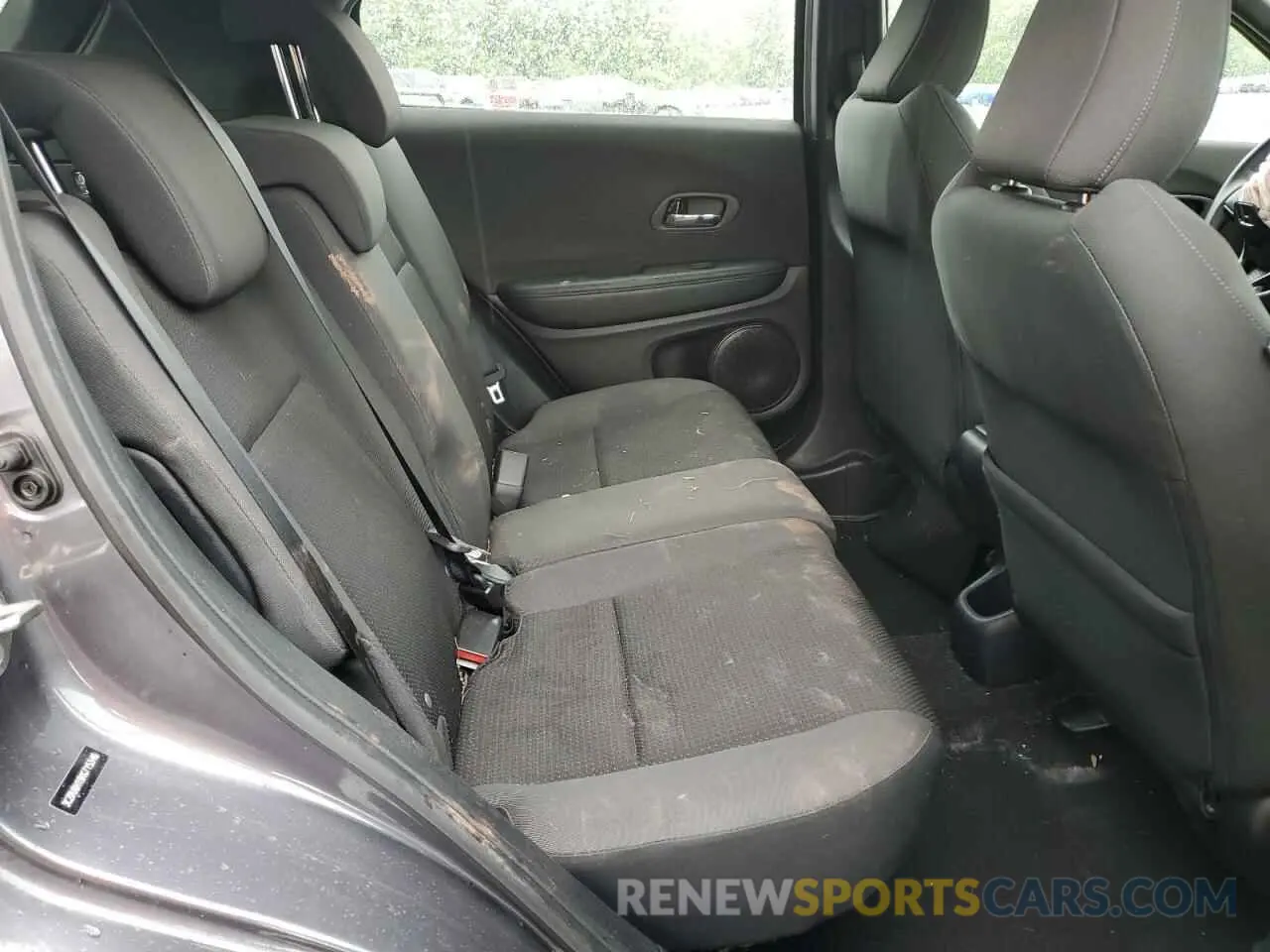 11 Photograph of a damaged car 3CZRU6H19KG715346 HONDA HR-V 2019