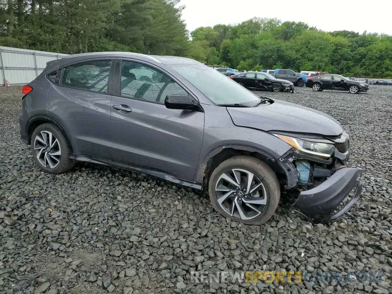 4 Photograph of a damaged car 3CZRU6H19KG715346 HONDA HR-V 2019