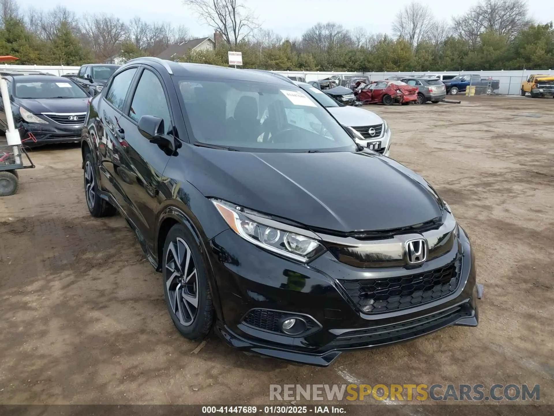 1 Photograph of a damaged car 3CZRU6H19KG718344 HONDA HR-V 2019