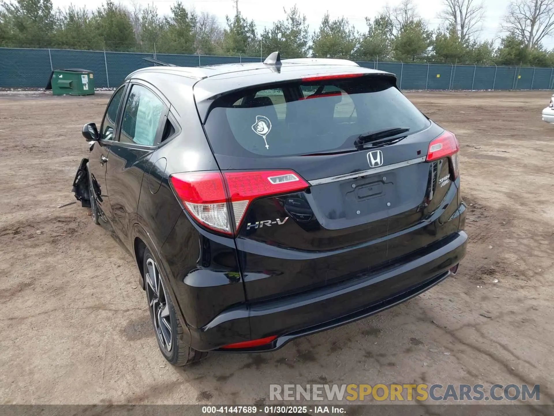 3 Photograph of a damaged car 3CZRU6H19KG718344 HONDA HR-V 2019