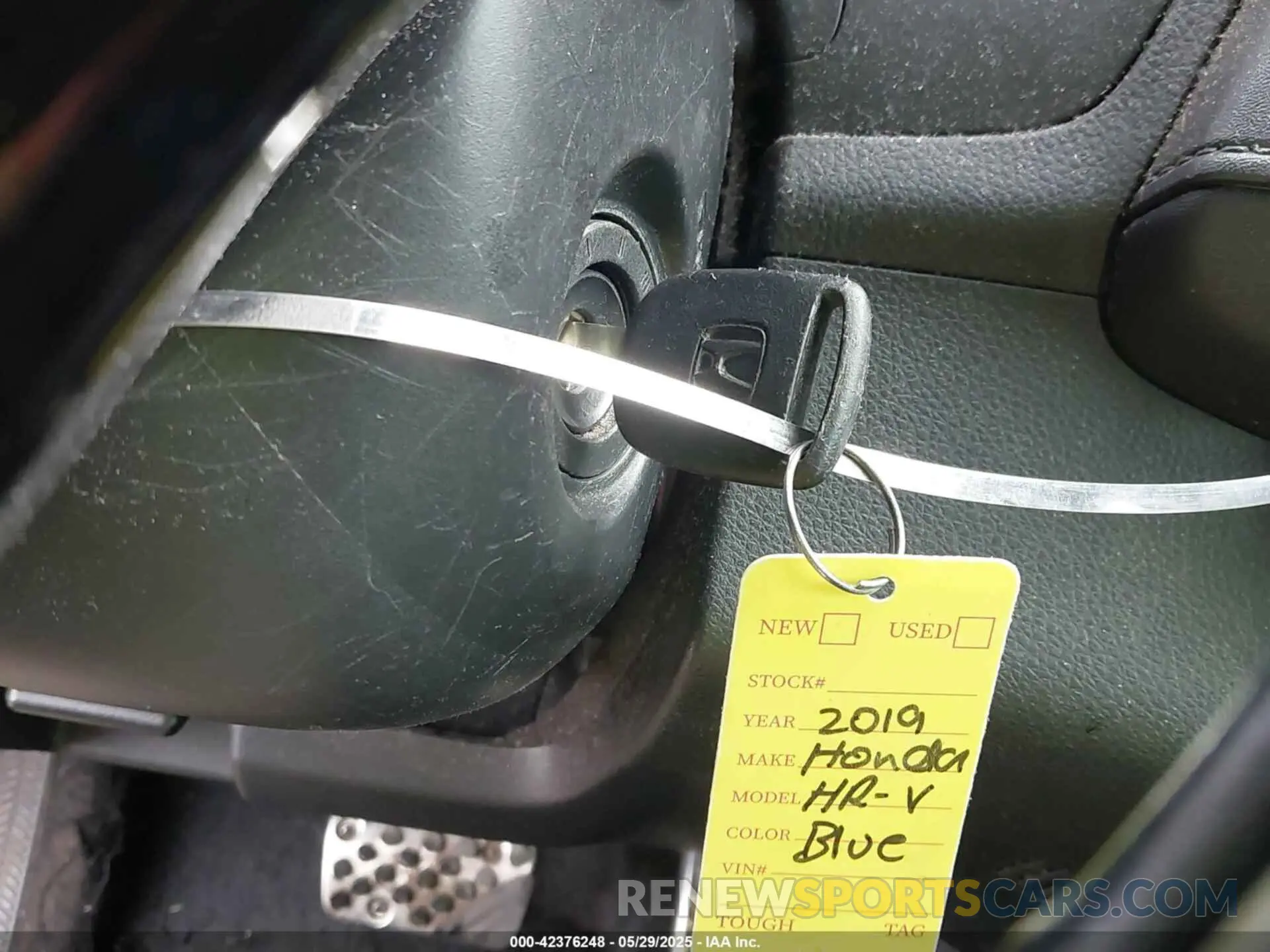11 Photograph of a damaged car 3CZRU6H19KG719476 HONDA HR-V 2019