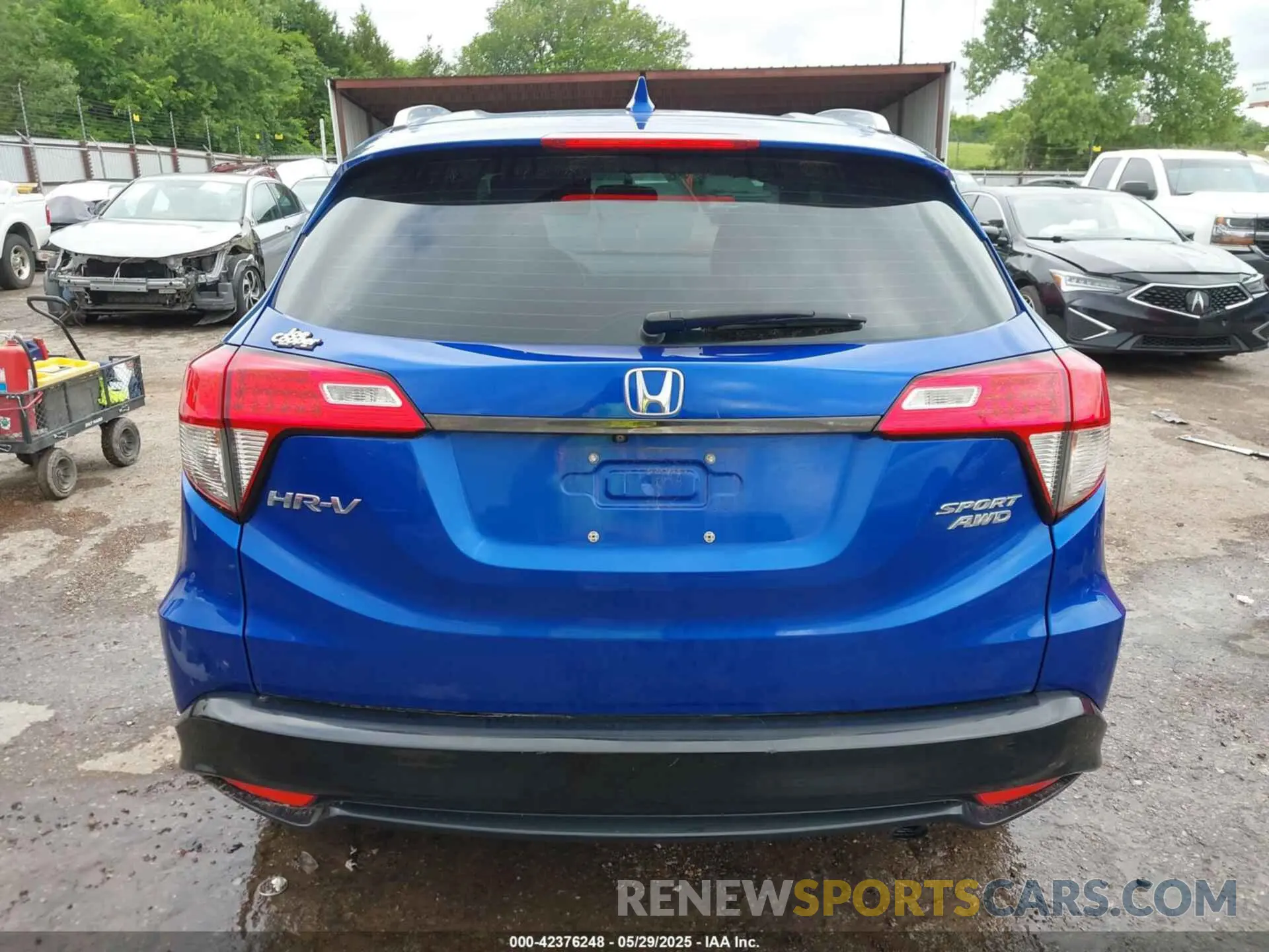16 Photograph of a damaged car 3CZRU6H19KG719476 HONDA HR-V 2019