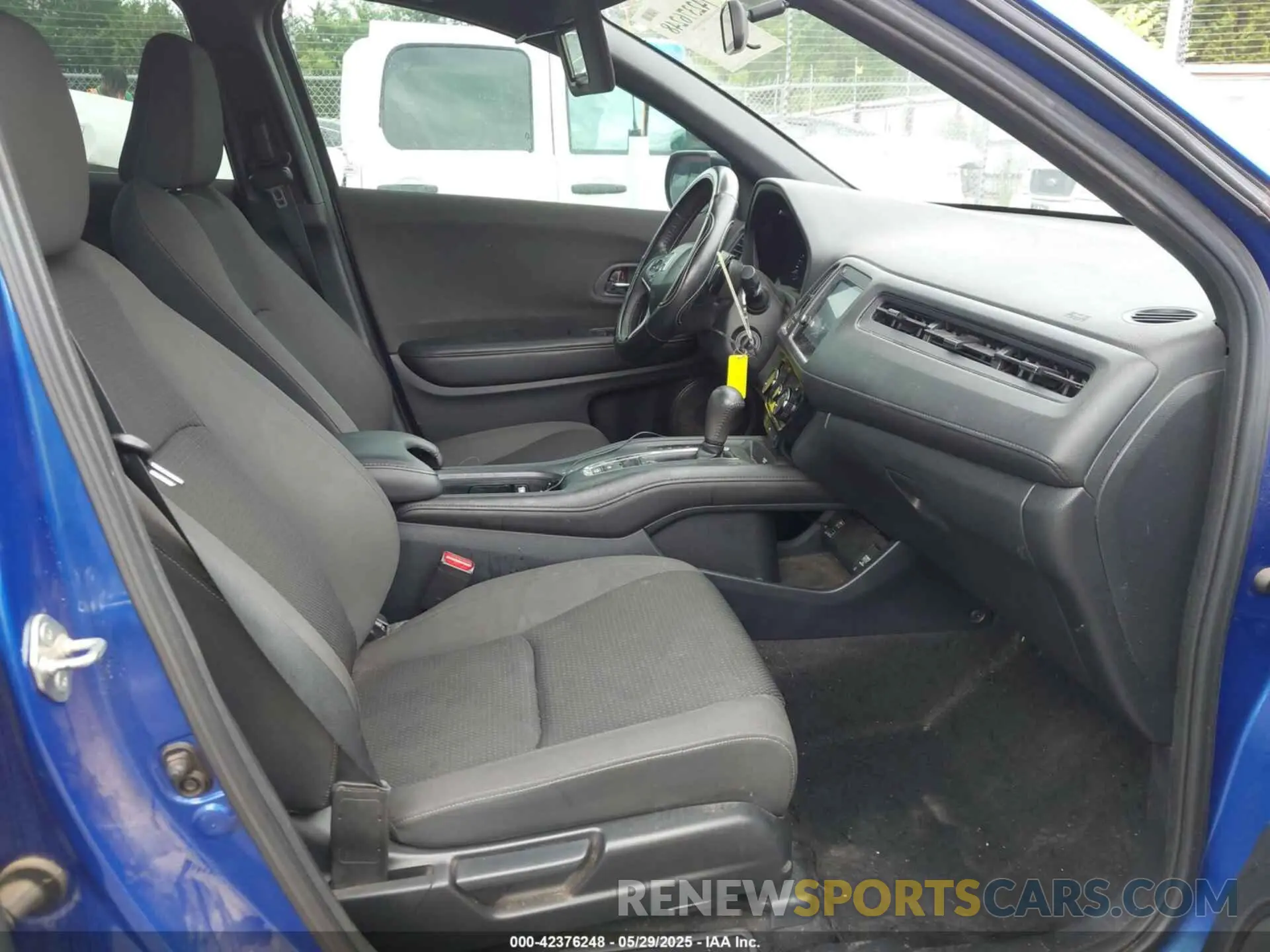 5 Photograph of a damaged car 3CZRU6H19KG719476 HONDA HR-V 2019