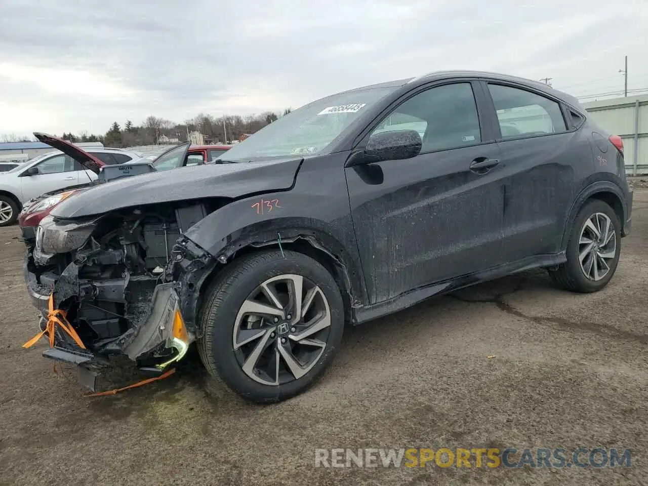1 Photograph of a damaged car 3CZRU6H19KG724953 HONDA HR-V 2019