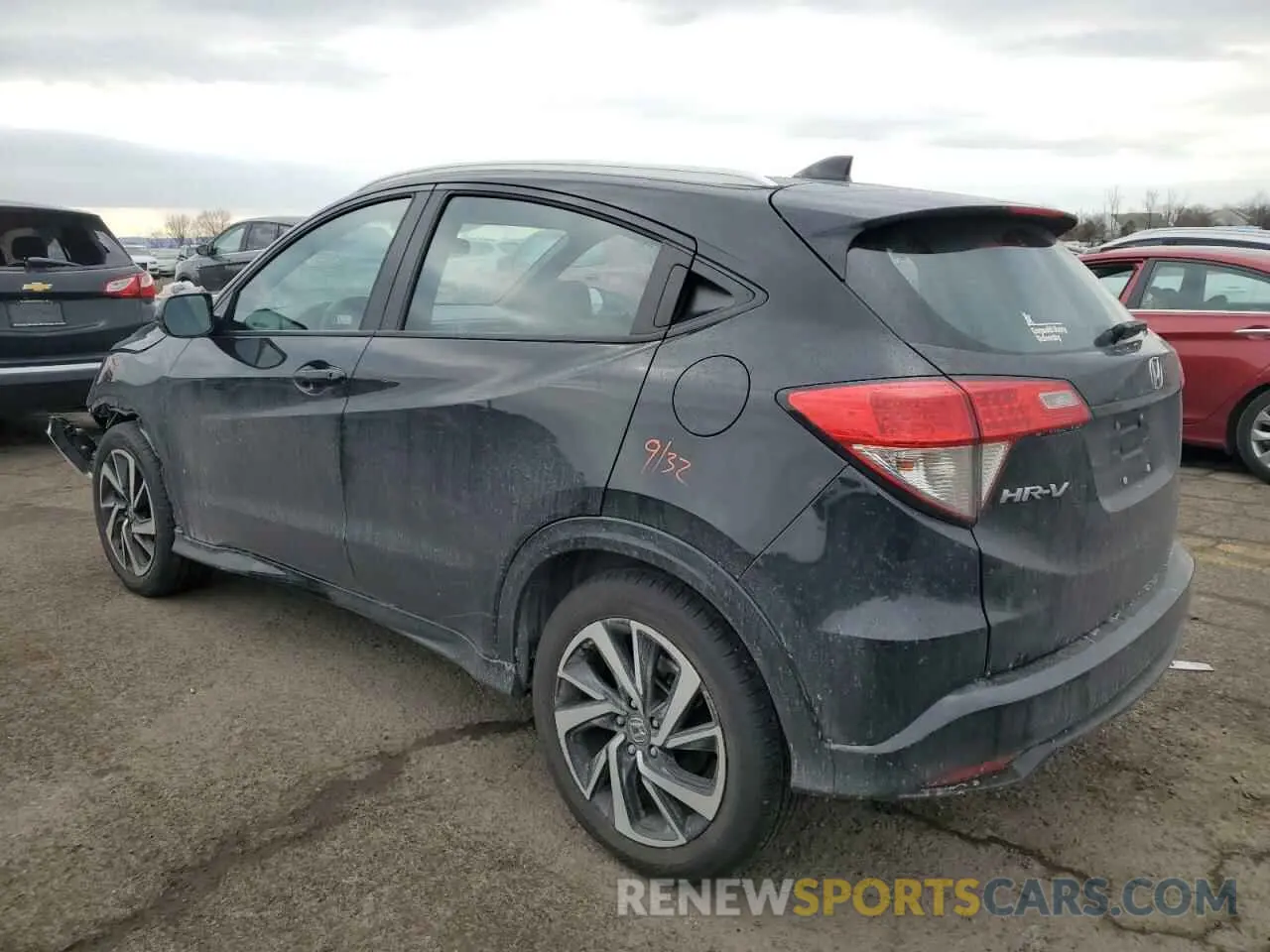 2 Photograph of a damaged car 3CZRU6H19KG724953 HONDA HR-V 2019