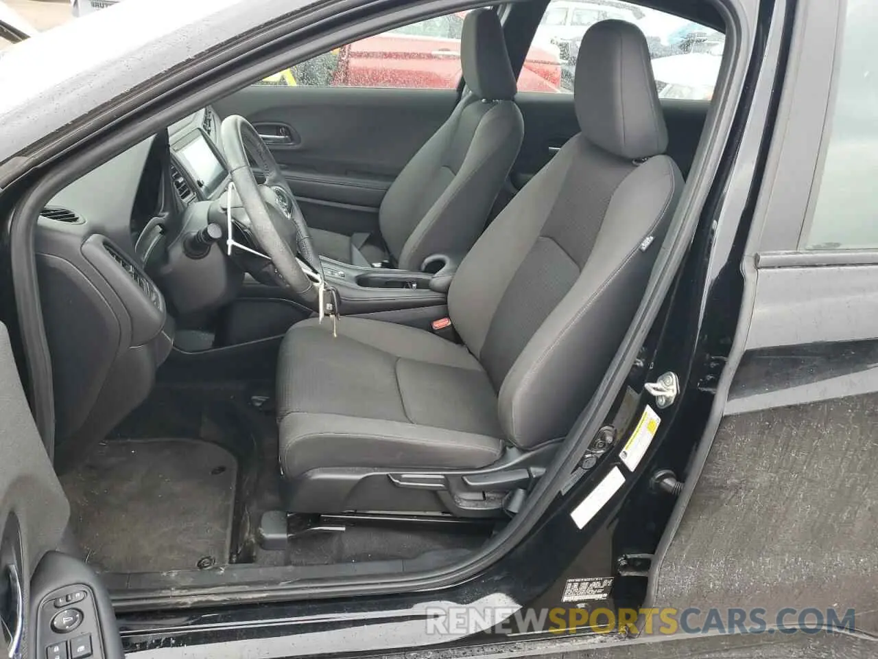 7 Photograph of a damaged car 3CZRU6H19KG724953 HONDA HR-V 2019