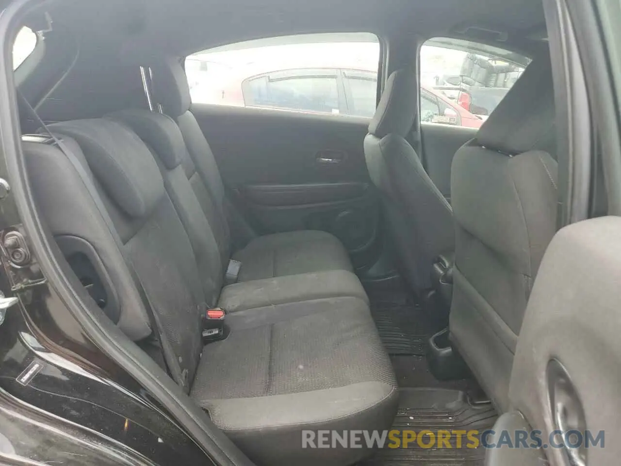 10 Photograph of a damaged car 3CZRU6H19KG728789 HONDA HR-V 2019