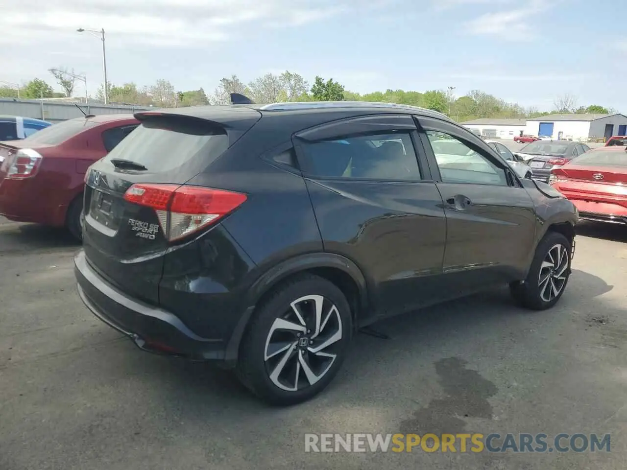 3 Photograph of a damaged car 3CZRU6H19KG728789 HONDA HR-V 2019