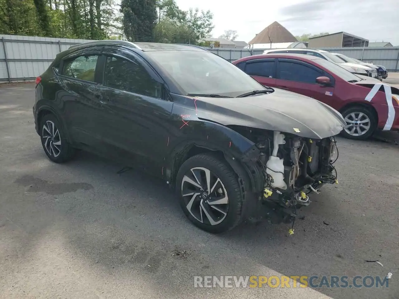 4 Photograph of a damaged car 3CZRU6H19KG728789 HONDA HR-V 2019