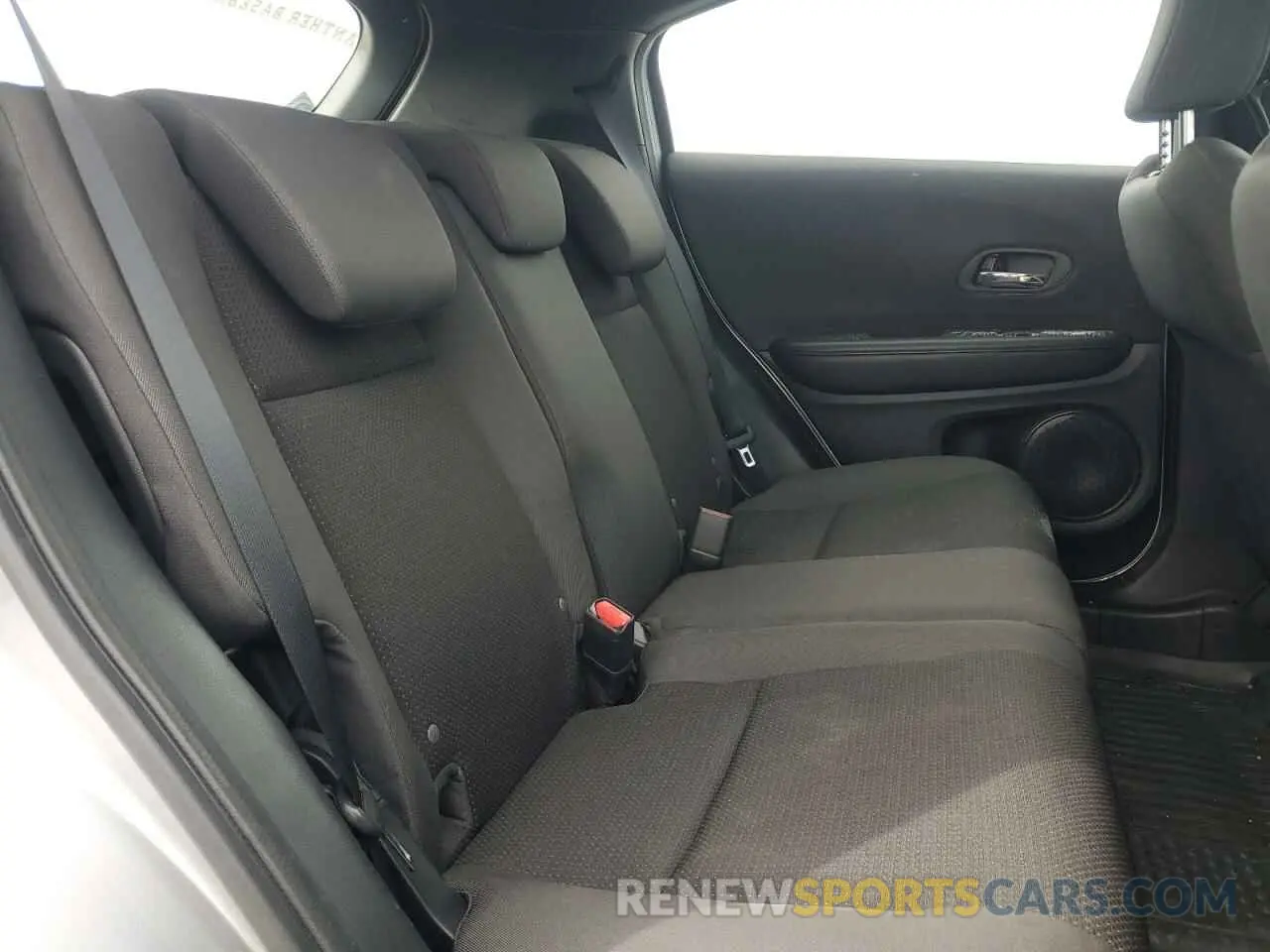 11 Photograph of a damaged car 3CZRU6H1XKG709197 HONDA HR-V 2019