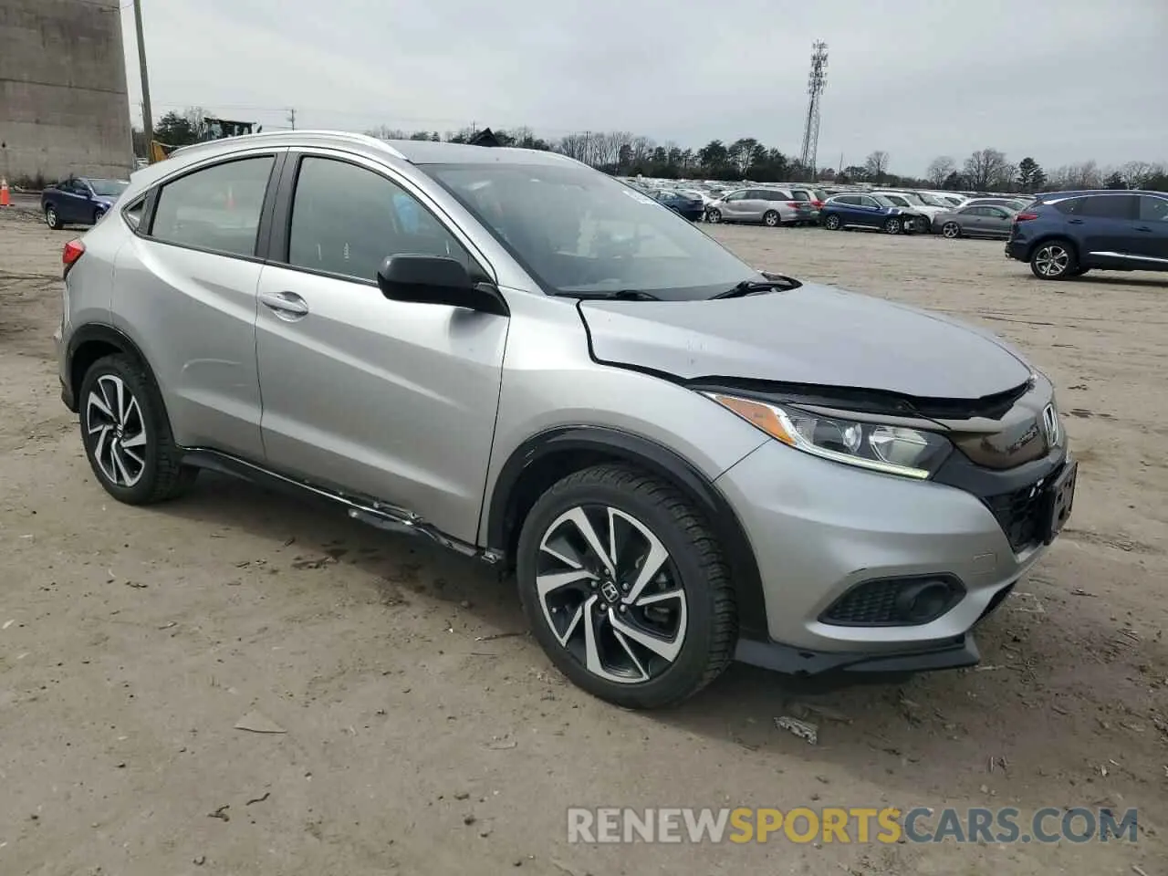 4 Photograph of a damaged car 3CZRU6H1XKG709197 HONDA HR-V 2019