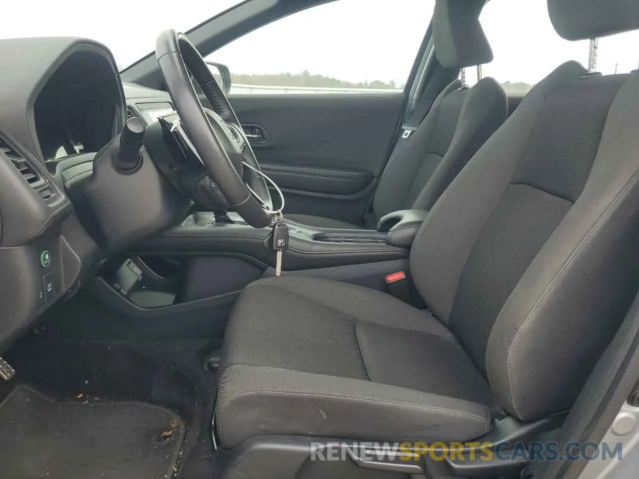 7 Photograph of a damaged car 3CZRU6H1XKG709197 HONDA HR-V 2019