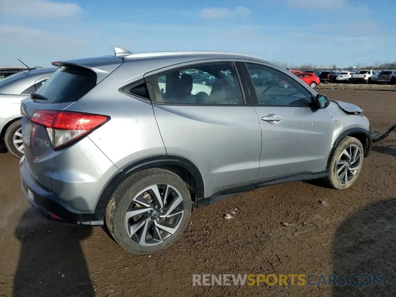 3 Photograph of a damaged car 3CZRU6H1XKG713802 HONDA HR-V 2019