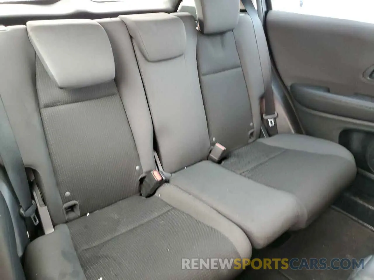 10 Photograph of a damaged car 3CZRU6H30KG706651 HONDA HR-V 2019