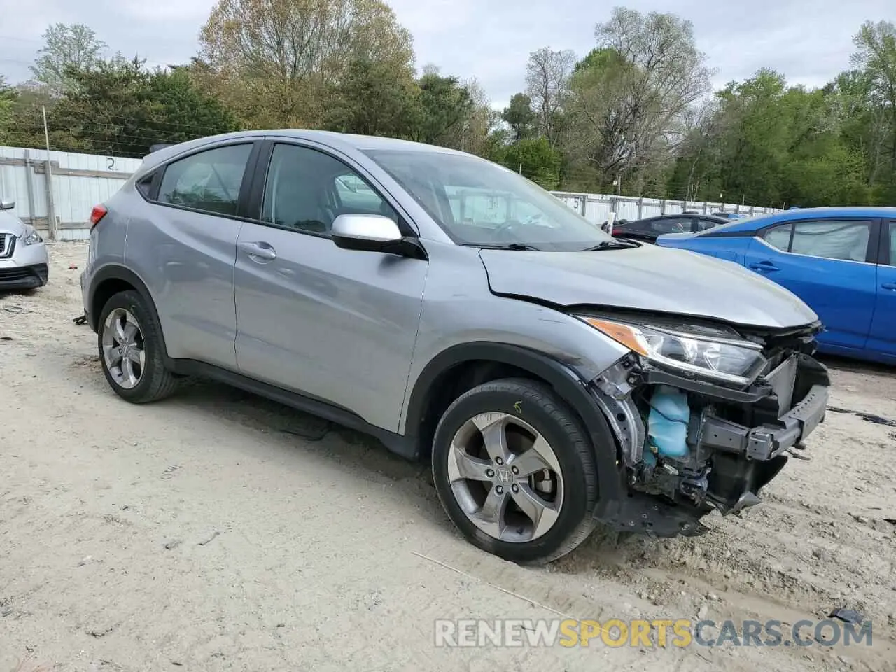 4 Photograph of a damaged car 3CZRU6H31KG716900 HONDA HR-V 2019