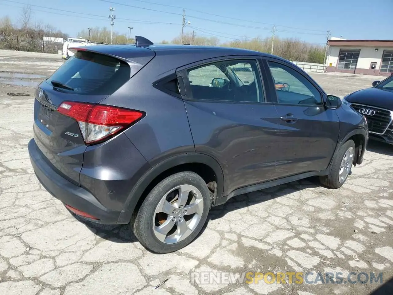 3 Photograph of a damaged car 3CZRU6H31KG728173 HONDA HR-V 2019