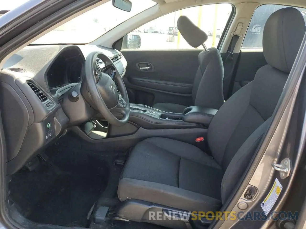7 Photograph of a damaged car 3CZRU6H31KG728173 HONDA HR-V 2019