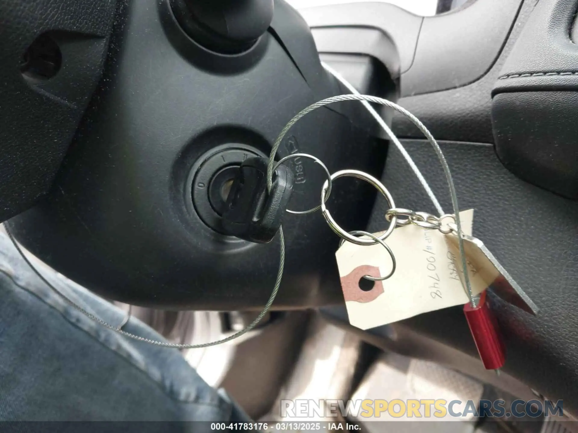 11 Photograph of a damaged car 3CZRU6H32KG710054 HONDA HR-V 2019