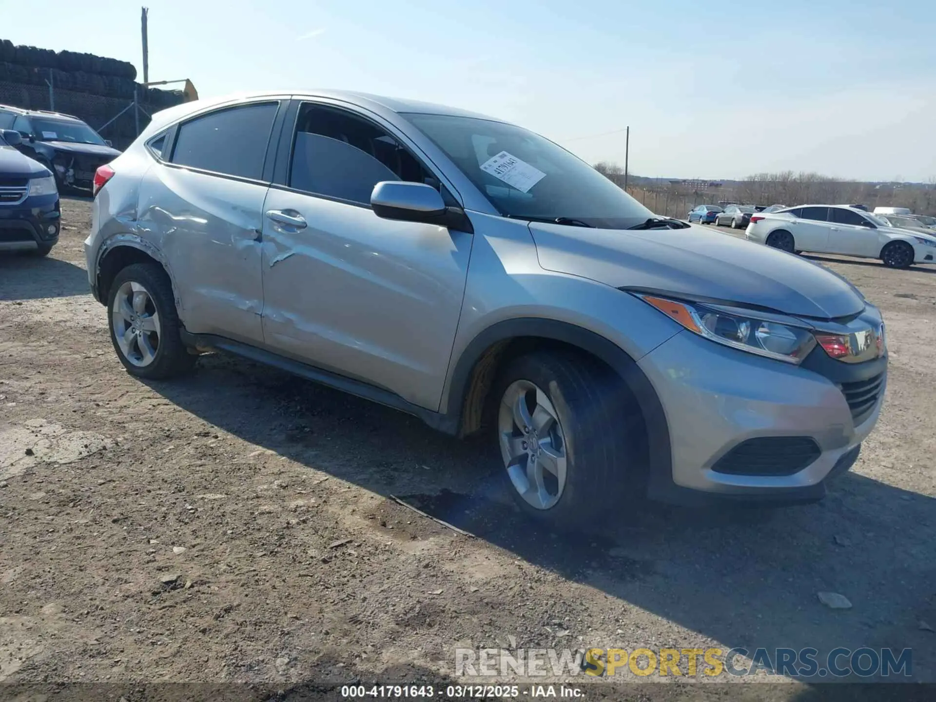 1 Photograph of a damaged car 3CZRU6H32KG711625 HONDA HR-V 2019