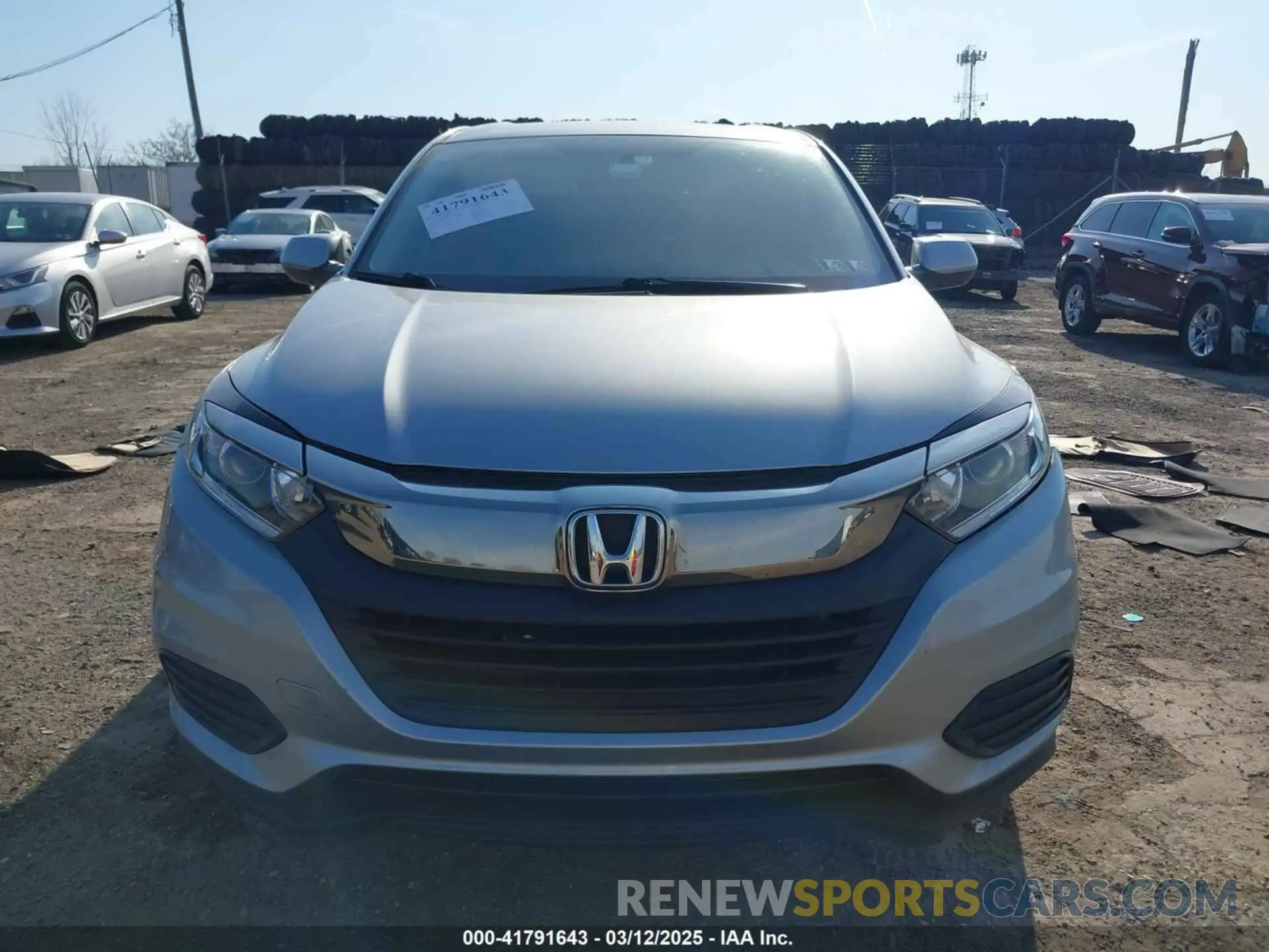 11 Photograph of a damaged car 3CZRU6H32KG711625 HONDA HR-V 2019