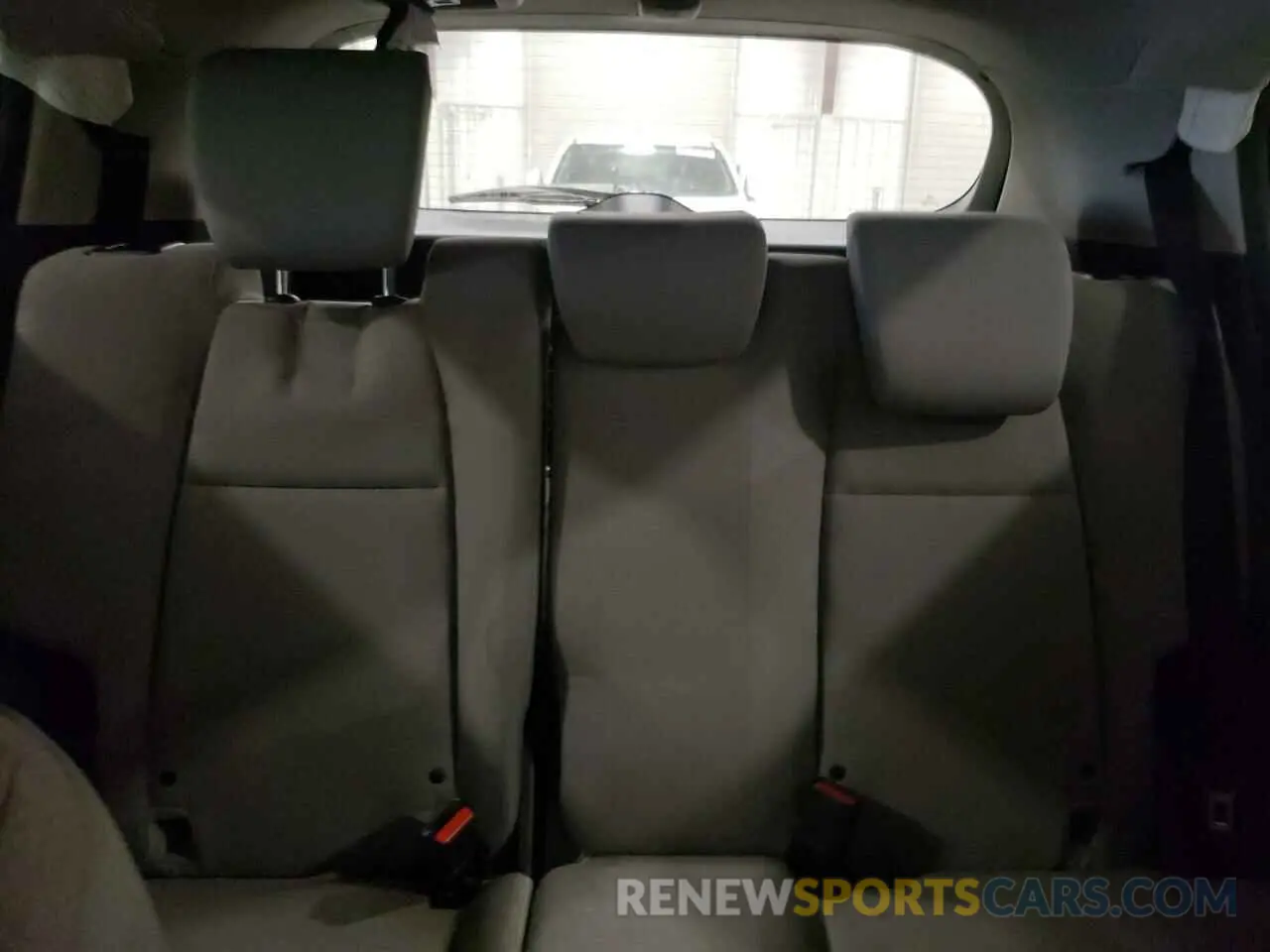 10 Photograph of a damaged car 3CZRU6H32KG732880 HONDA HR-V 2019