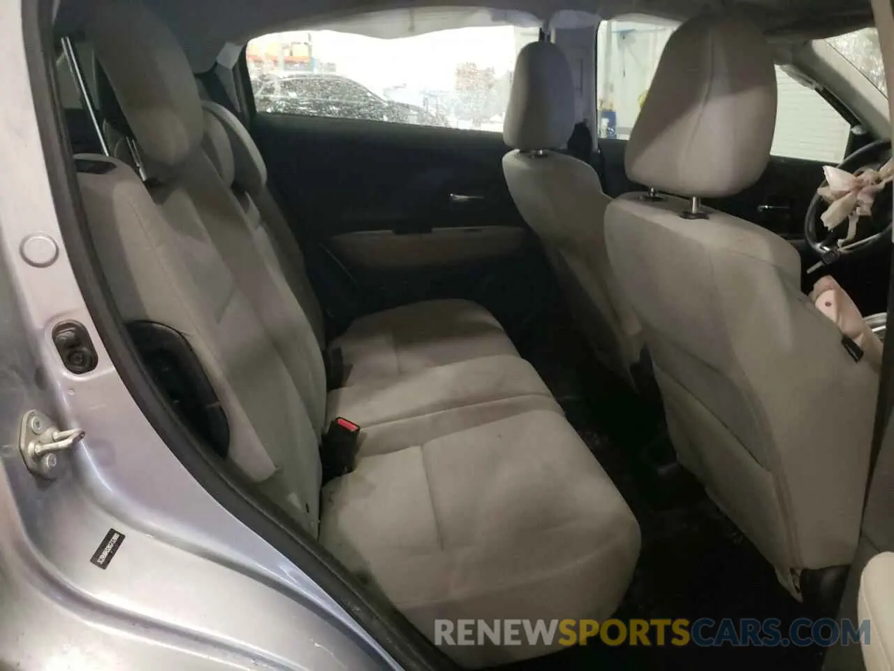 12 Photograph of a damaged car 3CZRU6H32KG732880 HONDA HR-V 2019