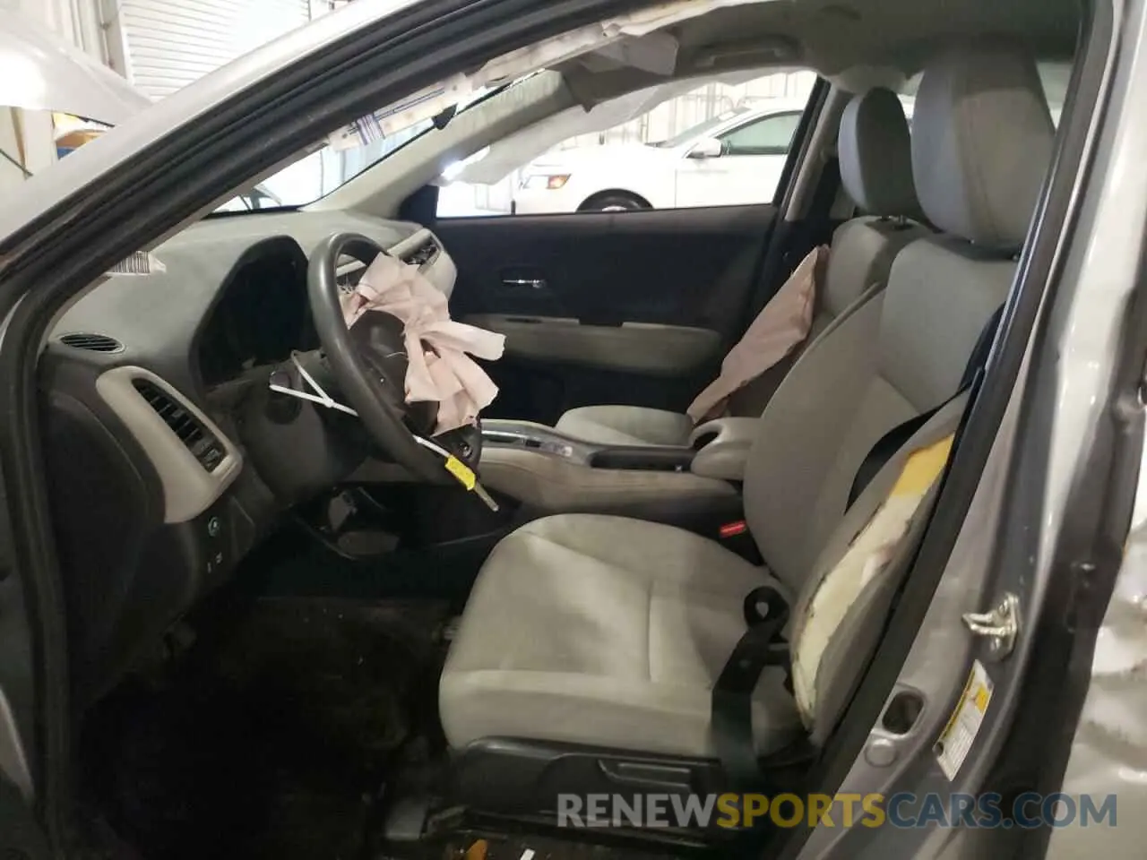 7 Photograph of a damaged car 3CZRU6H32KG732880 HONDA HR-V 2019