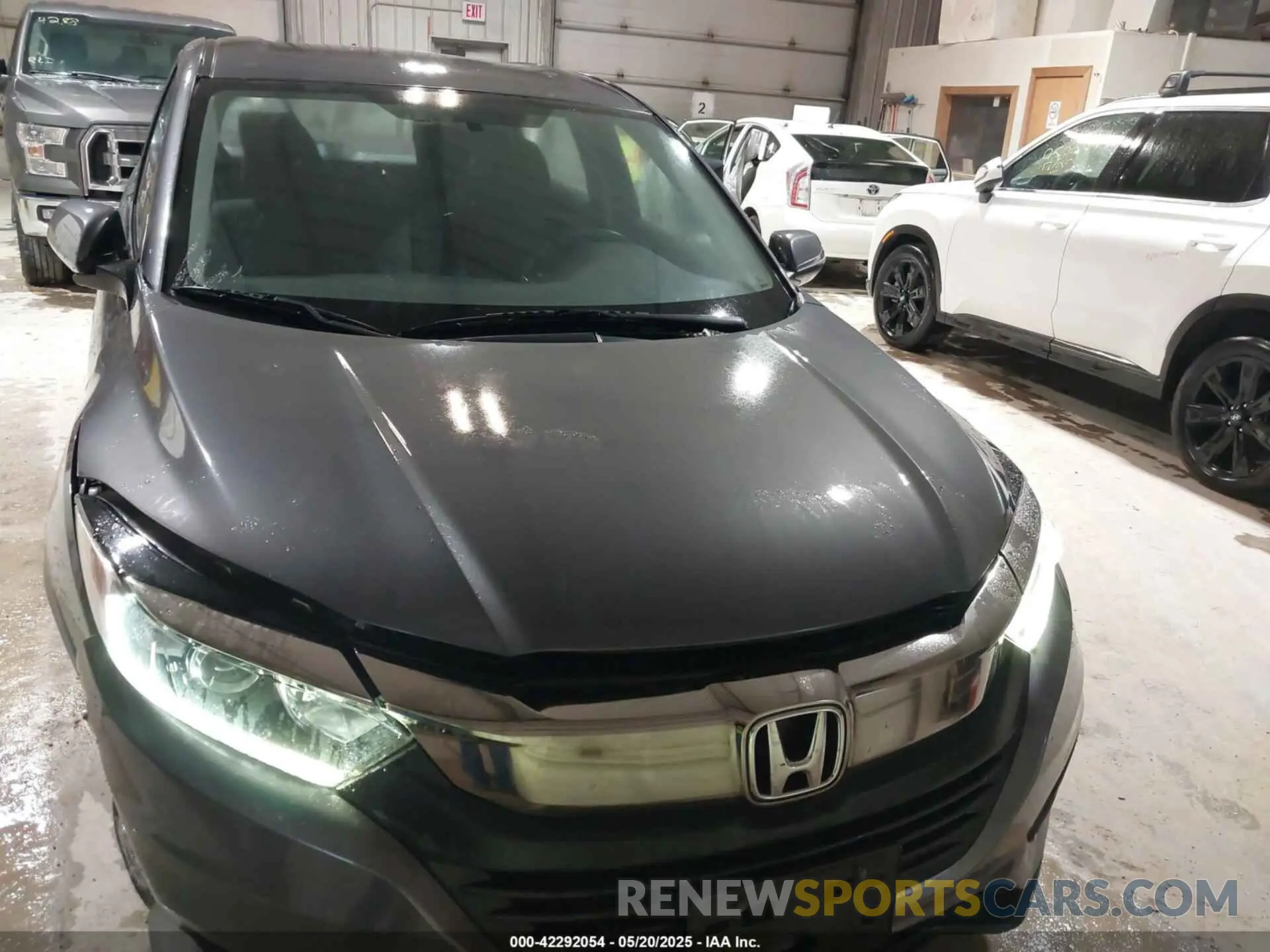 12 Photograph of a damaged car 3CZRU6H33KG705428 HONDA HR-V 2019