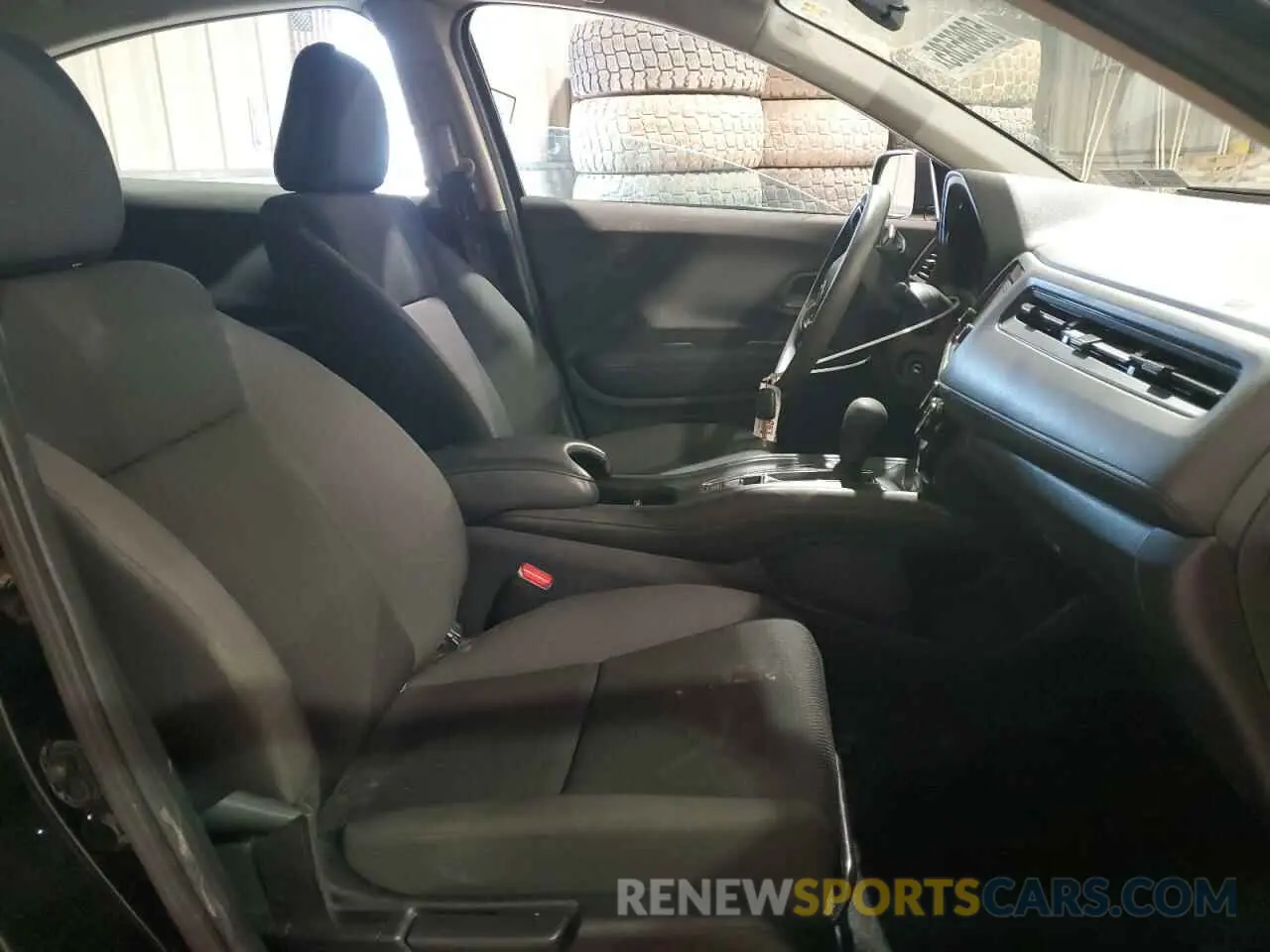 7 Photograph of a damaged car 3CZRU6H33KG720351 HONDA HR-V 2019