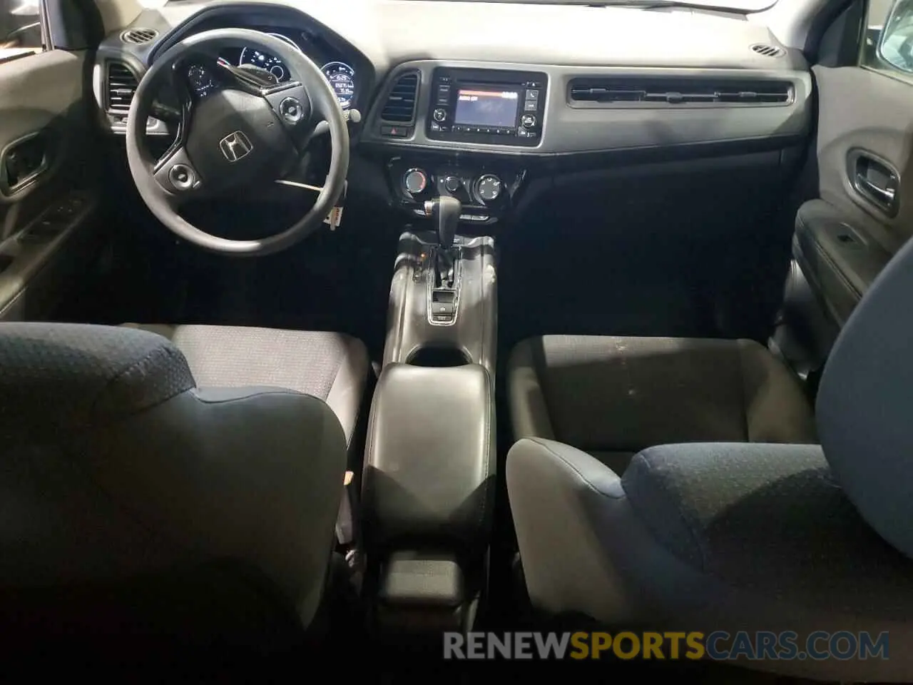 8 Photograph of a damaged car 3CZRU6H33KG720351 HONDA HR-V 2019