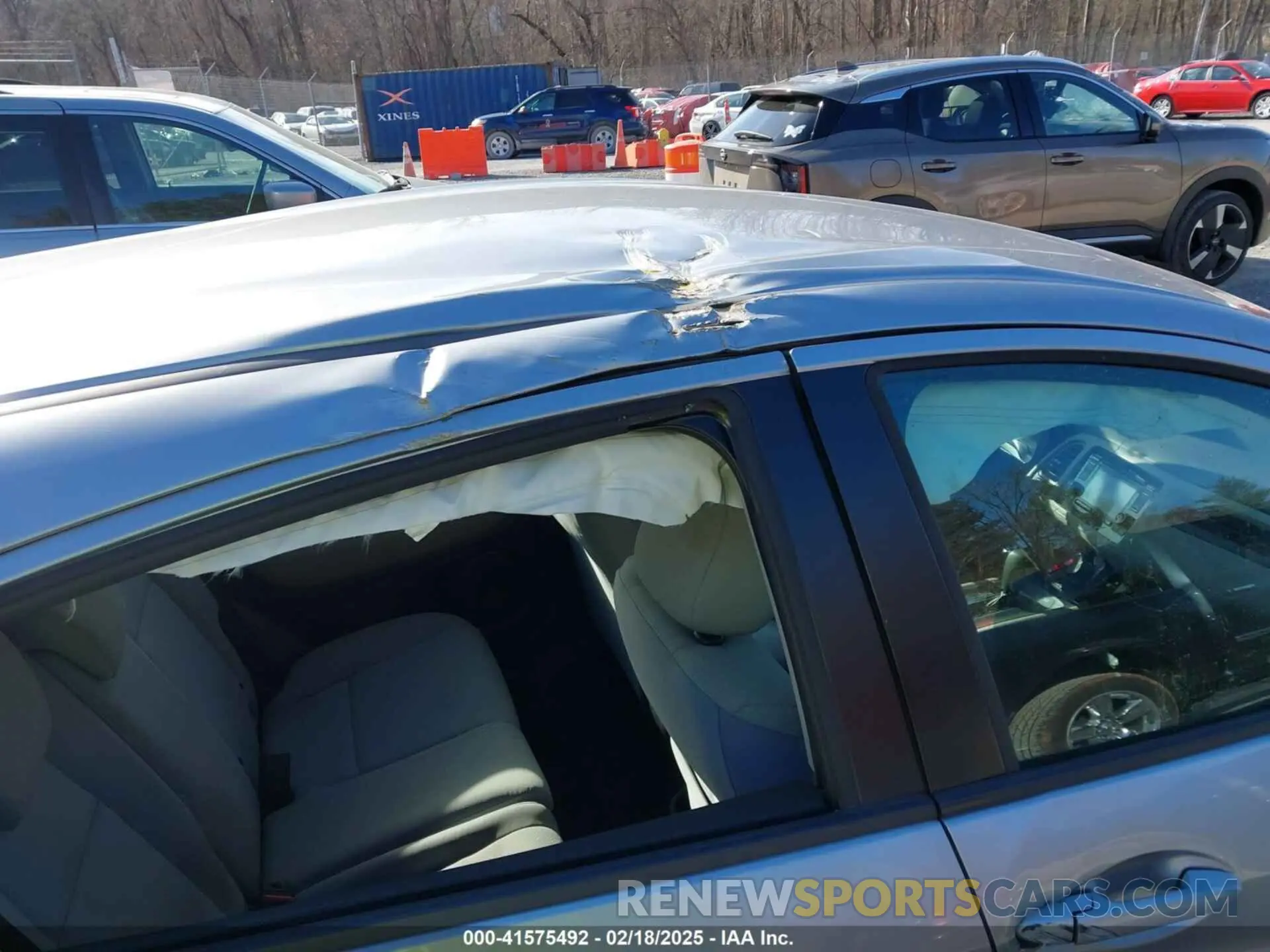 19 Photograph of a damaged car 3CZRU6H33KG728028 HONDA HR-V 2019