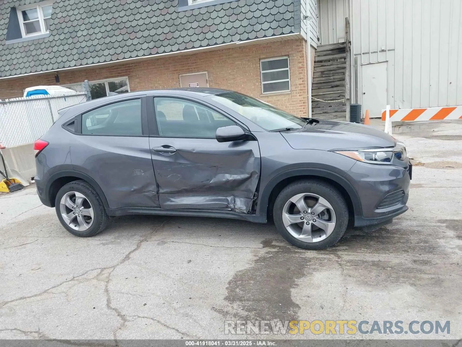 13 Photograph of a damaged car 3CZRU6H34KG713702 HONDA HR-V 2019