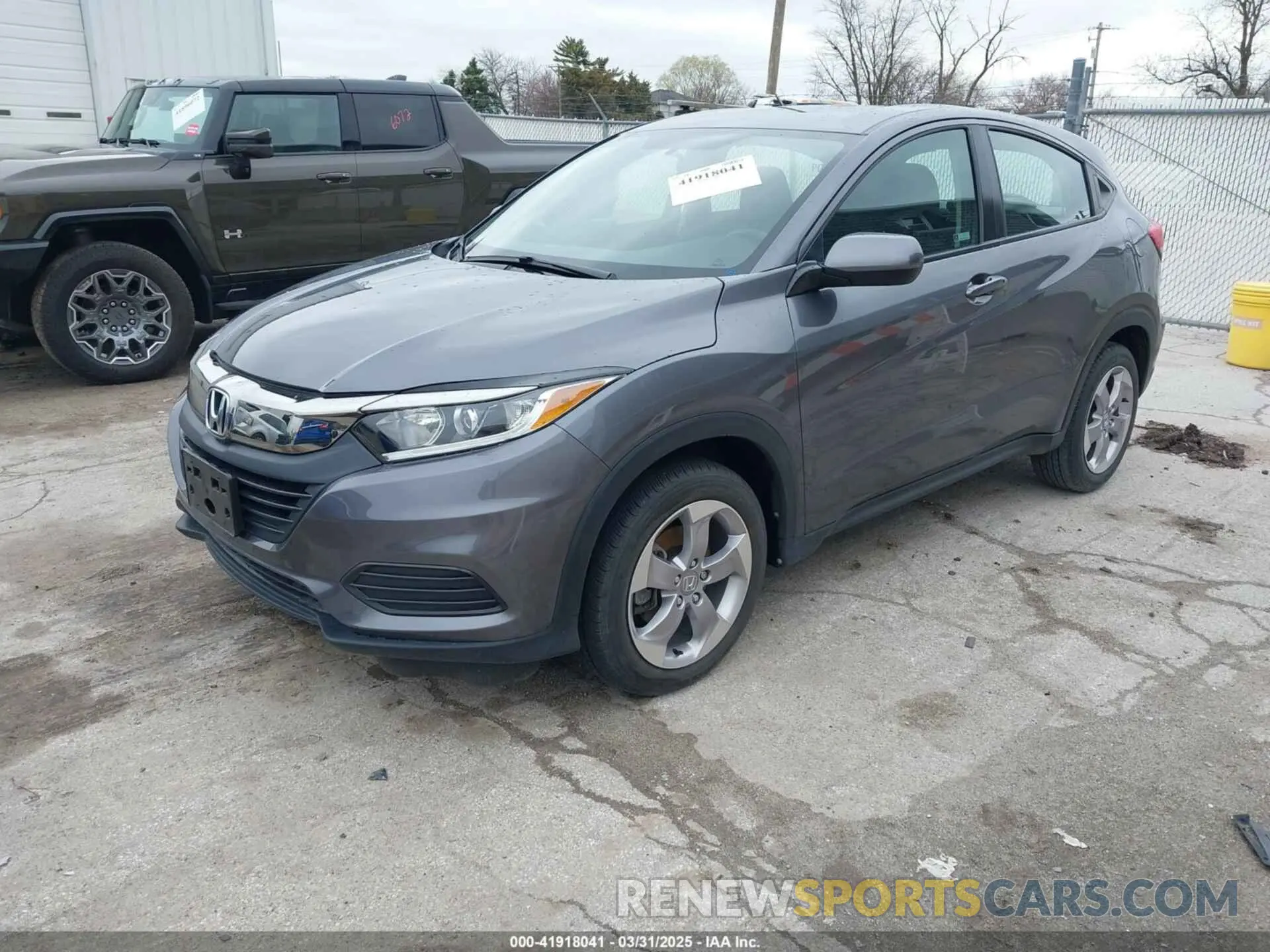 2 Photograph of a damaged car 3CZRU6H34KG713702 HONDA HR-V 2019