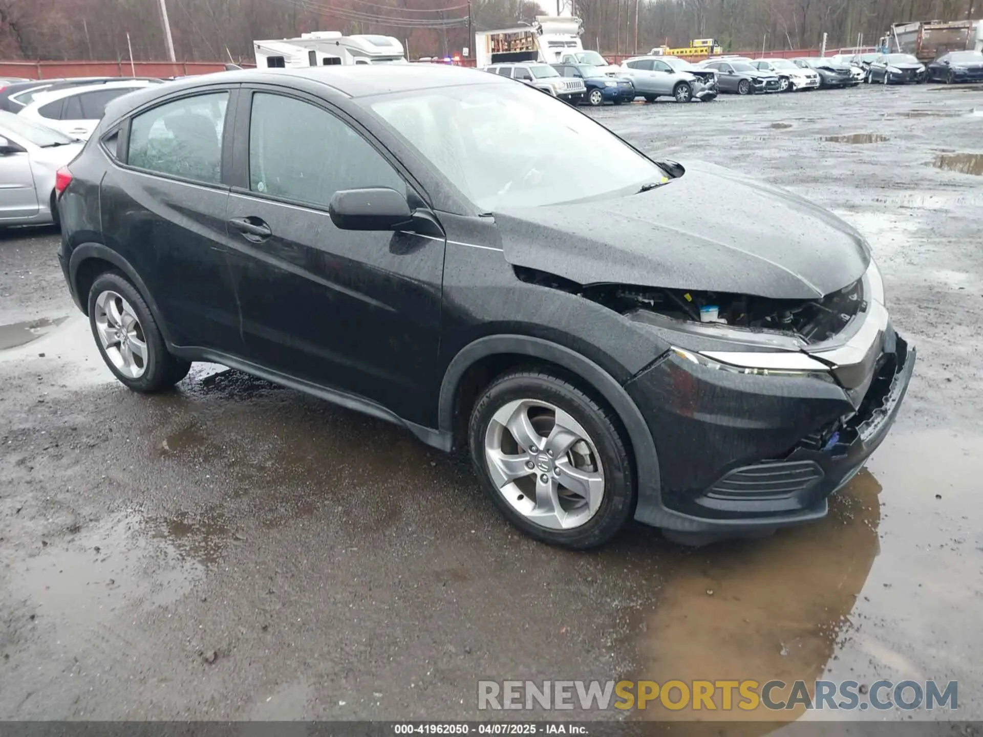1 Photograph of a damaged car 3CZRU6H34KG723680 HONDA HR-V 2019
