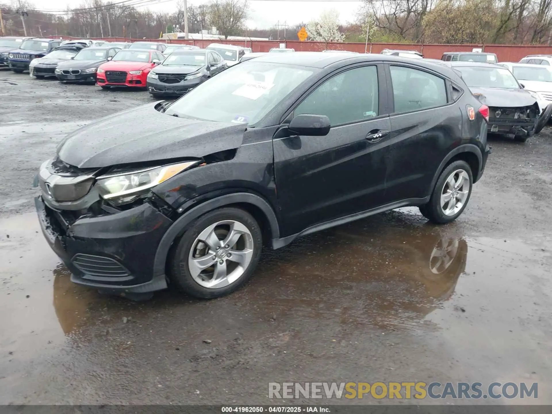 2 Photograph of a damaged car 3CZRU6H34KG723680 HONDA HR-V 2019