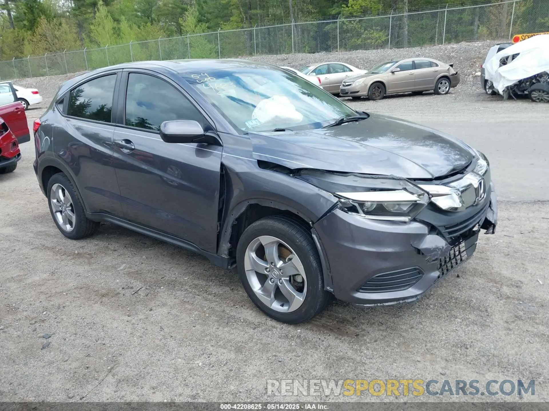 1 Photograph of a damaged car 3CZRU6H34KG724683 HONDA HR-V 2019