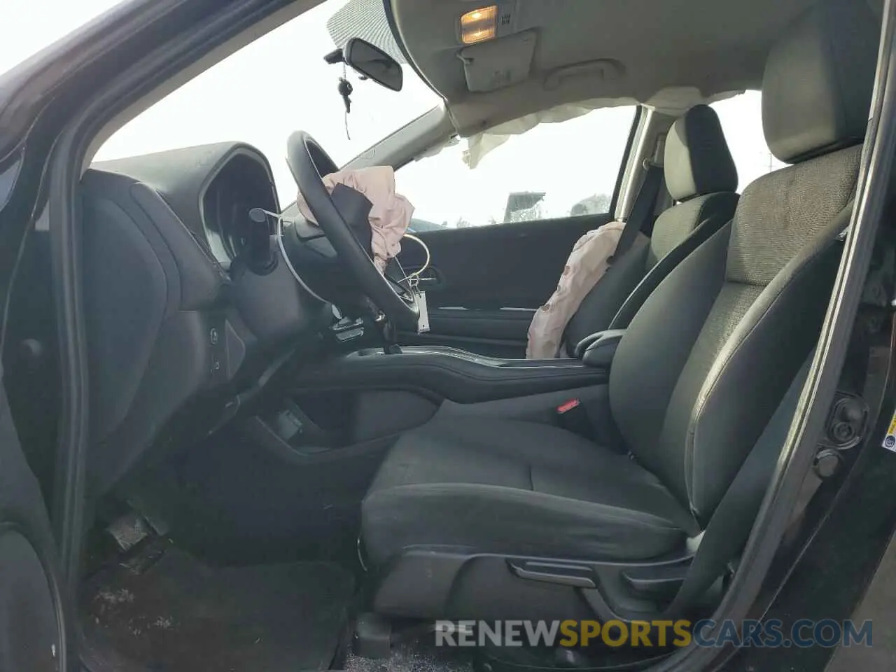 7 Photograph of a damaged car 3CZRU6H34KG727096 HONDA HR-V 2019