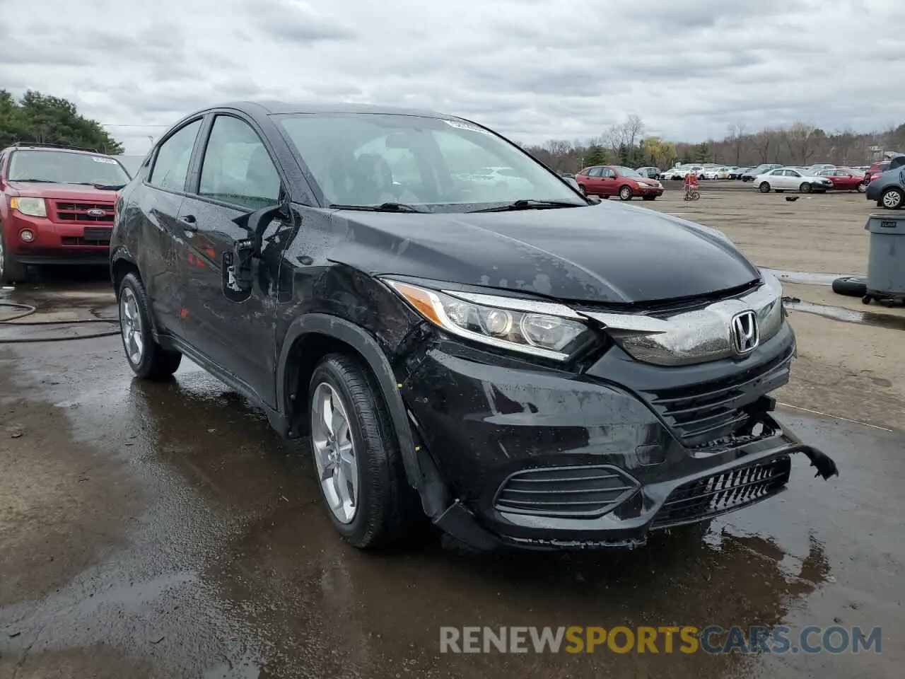4 Photograph of a damaged car 3CZRU6H34KG729835 HONDA HR-V 2019