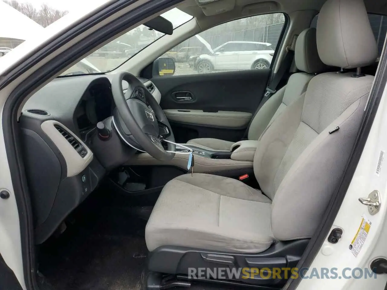 7 Photograph of a damaged car 3CZRU6H34KM705357 HONDA HR-V 2019