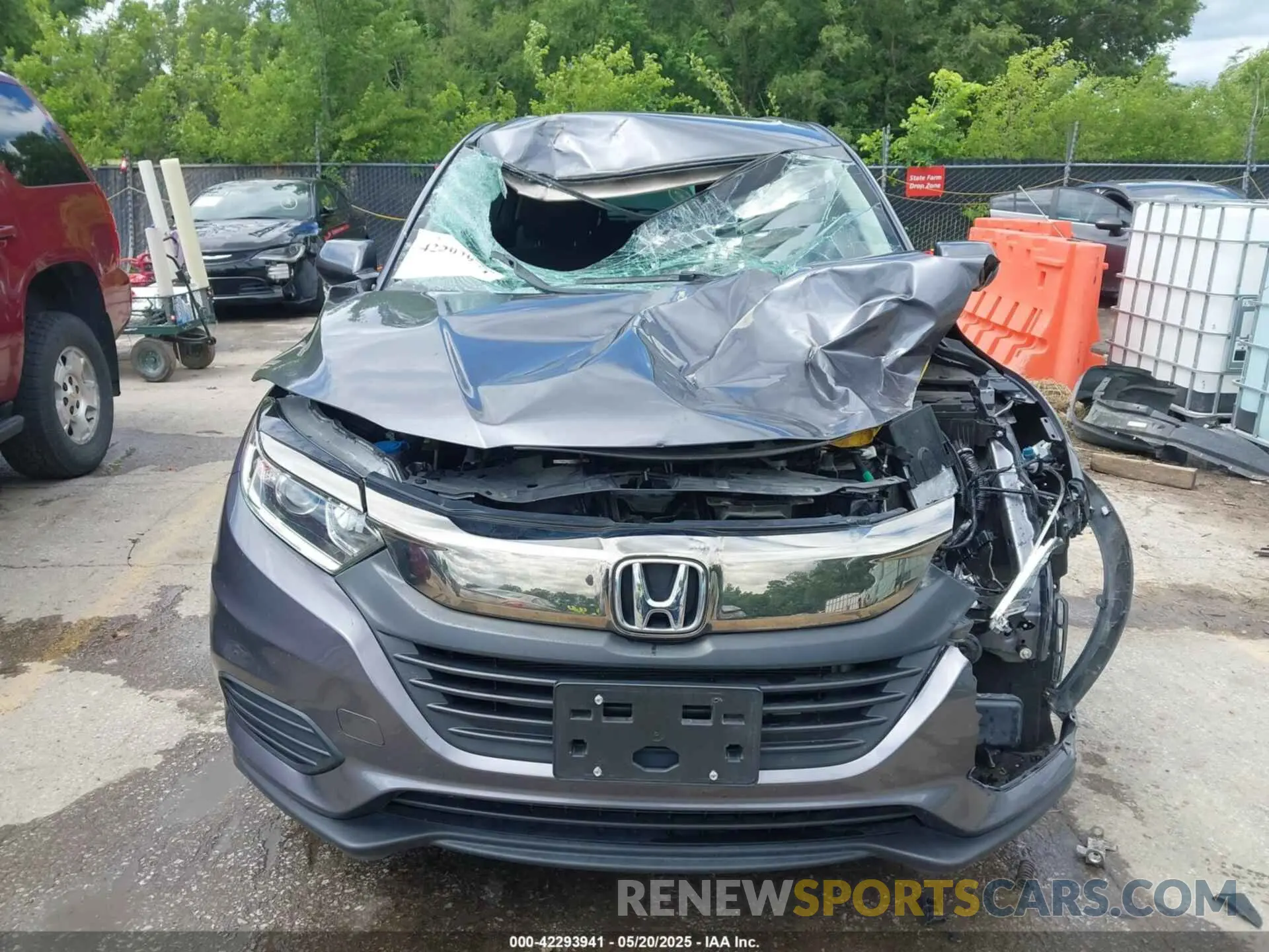 13 Photograph of a damaged car 3CZRU6H34KM728685 HONDA HR-V 2019