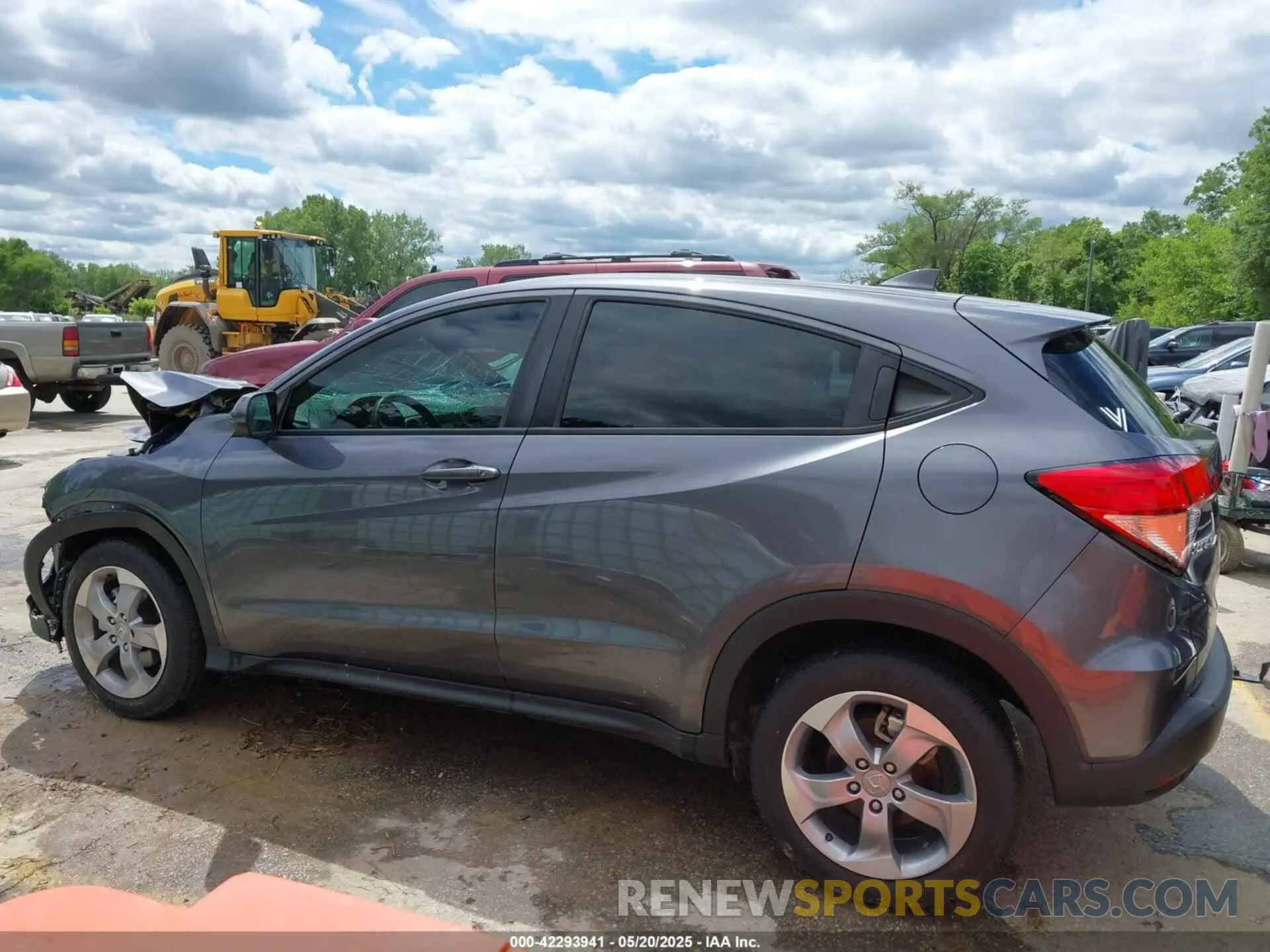 15 Photograph of a damaged car 3CZRU6H34KM728685 HONDA HR-V 2019