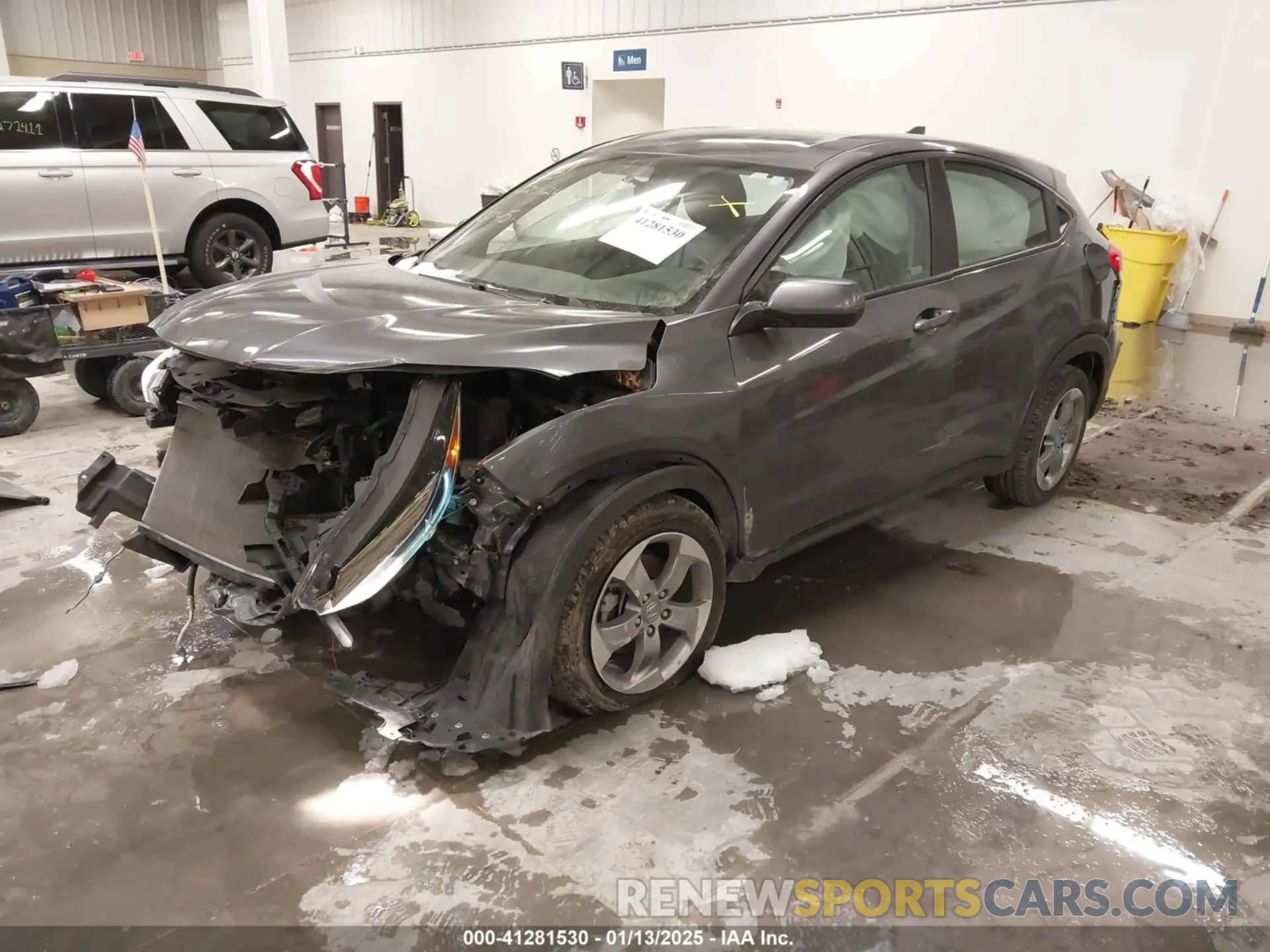 2 Photograph of a damaged car 3CZRU6H35KG709531 HONDA HR-V 2019