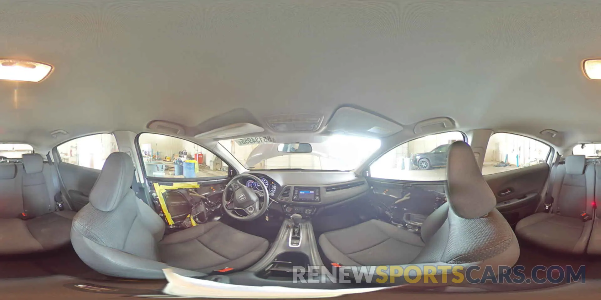 16 Photograph of a damaged car 3CZRU6H35KG713711 HONDA HR-V 2019