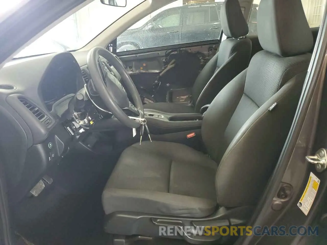 7 Photograph of a damaged car 3CZRU6H35KG713711 HONDA HR-V 2019